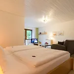 Haus Bergfrieden * باد هيرنالب