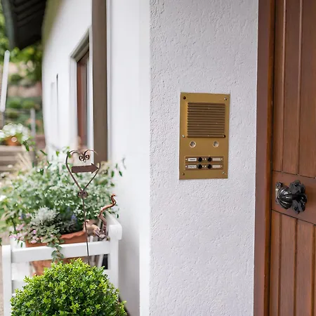 Haus Bergfrieden Διαμέρισμα Bad Herrenalb